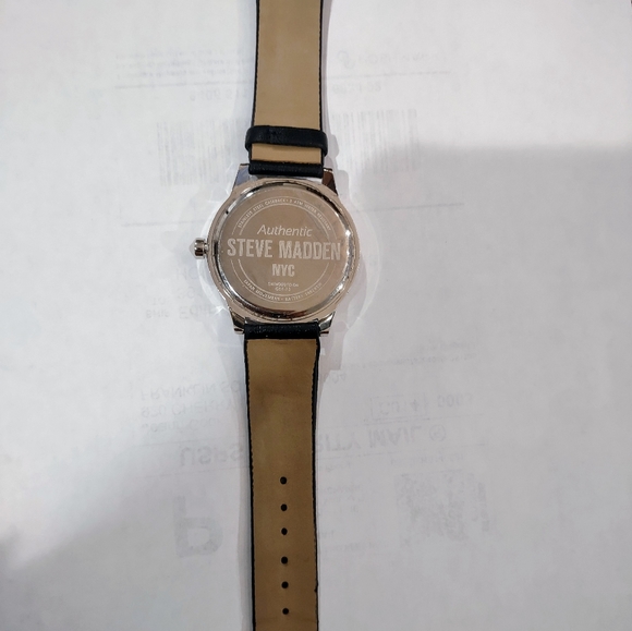 Watch - Picture 3 of 4